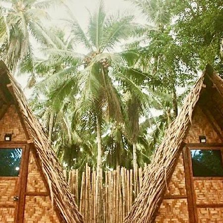 ホテル"Triangle Hut" Camp Fuego Siargao Catangnan エクステリア 写真