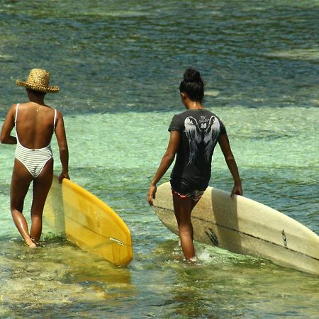 ホテル"Triangle Hut" Camp Fuego Siargao Catangnan エクステリア 写真