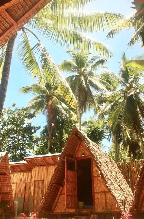 ホテル"Triangle Hut" Camp Fuego Siargao Catangnan エクステリア 写真