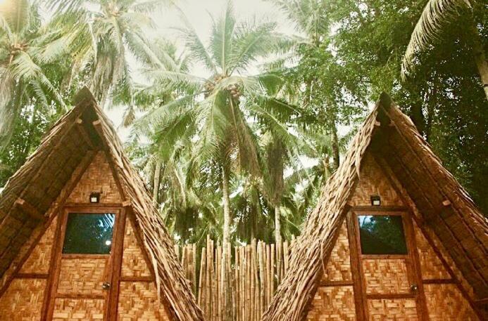 ホテル"Triangle Hut" Camp Fuego Siargao Catangnan エクステリア 写真